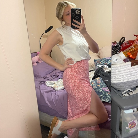 Meet your Posher, Breena🌸 - Picture 11 of 11